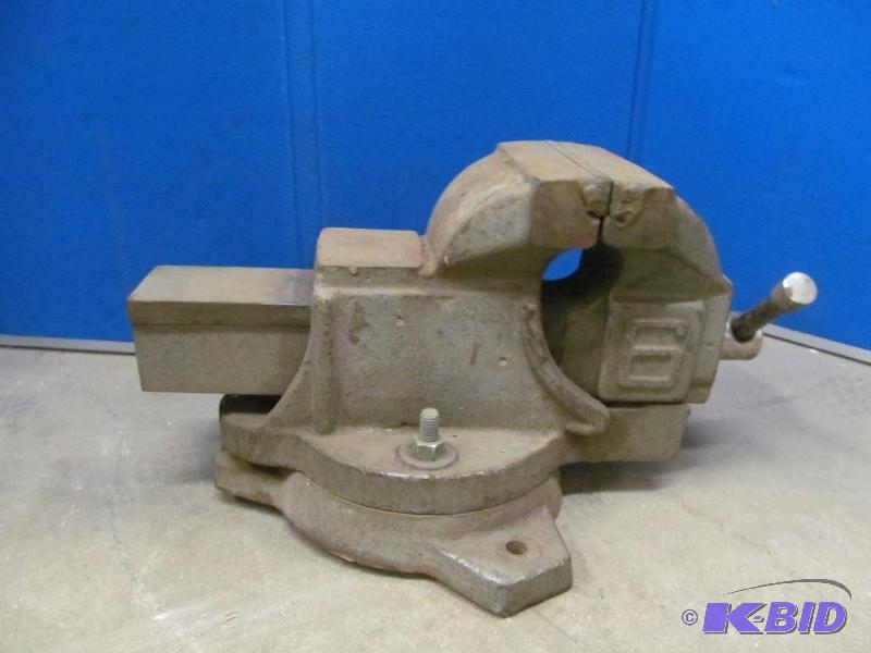 Bench vise