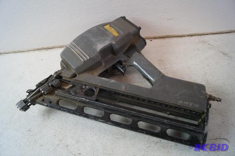 air nailer