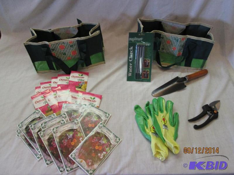 Gardening Beginers Lot - 2 Tools Bags - Trowe...
