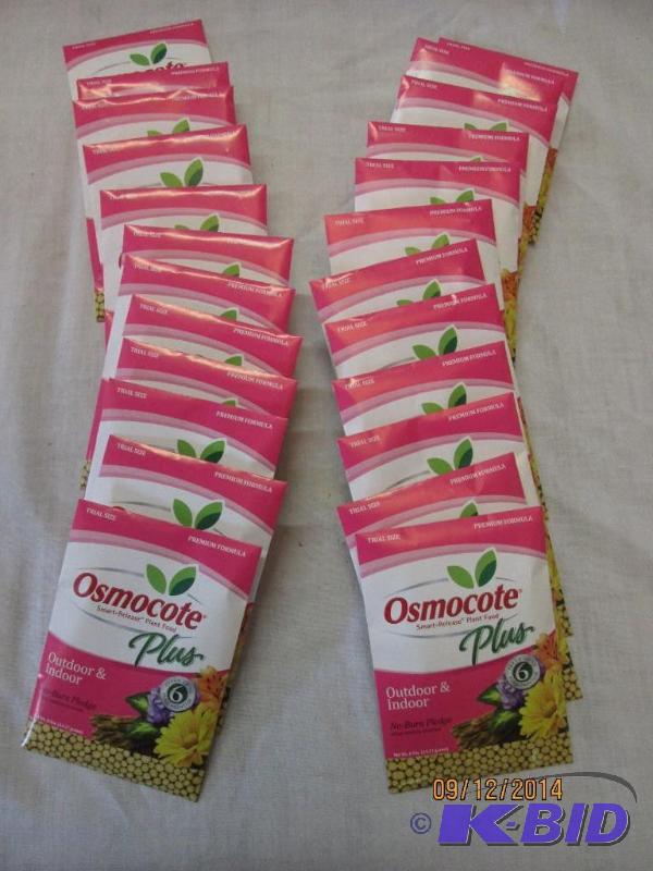 Lot of 24 Packets of Osmocote Plus - Indoor O...