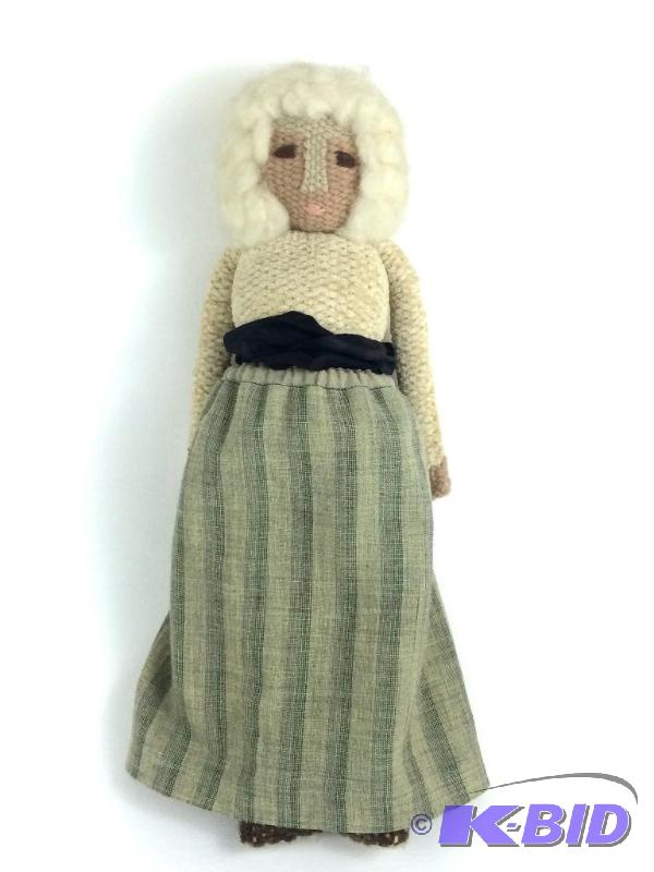 lot 19 image: Hand made crocheted folk art primitive doll with hand spun sheep wool hair and body