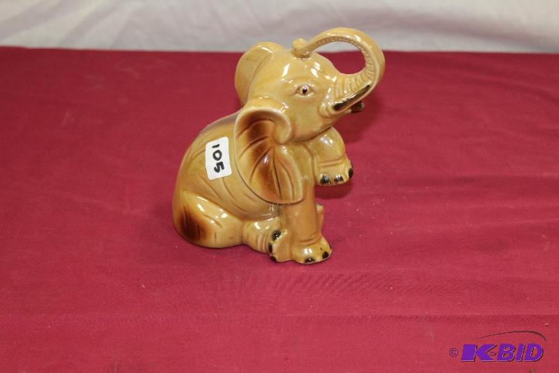 lot 105 image: 1970s Brazilian Porcelain Ceramic