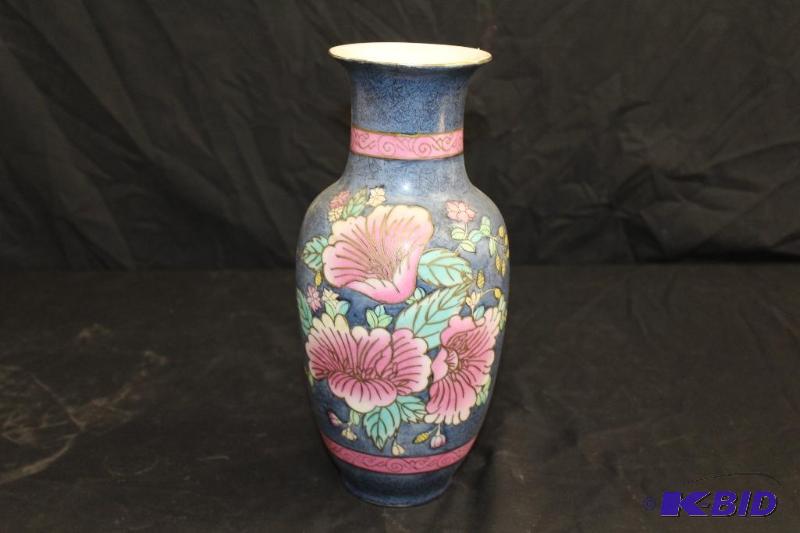 lot 186 image: Hand Painted Vase ...