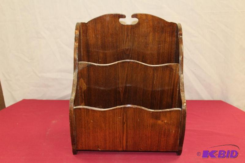 lot 187 image: Magazine Rack ...