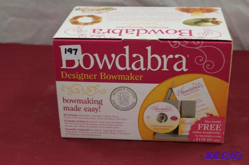lot 197 image: Bowdabra Bow Maker ...