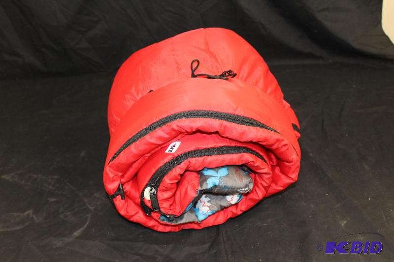 lot 218 image: Sleeping Bag ...