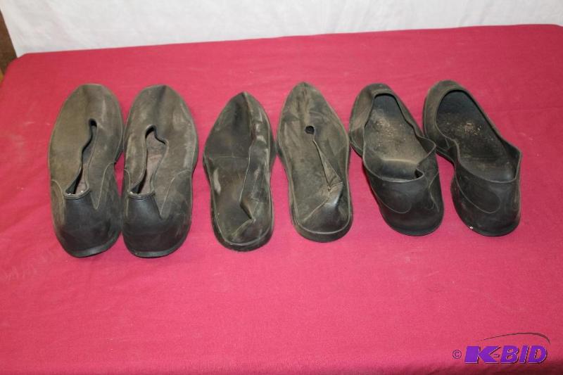 lot 361 image: Galoshes ...