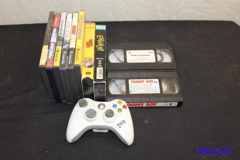 lot 402 image: Gamecube Games, etc.. ...