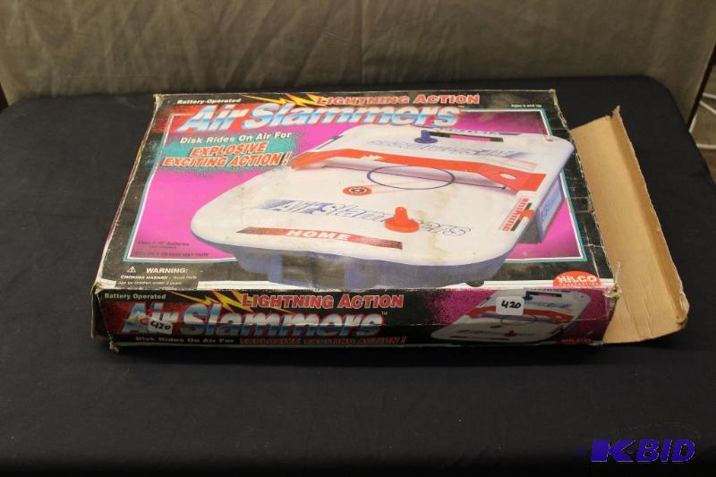 lot 420 image: Air Slammers Game ...