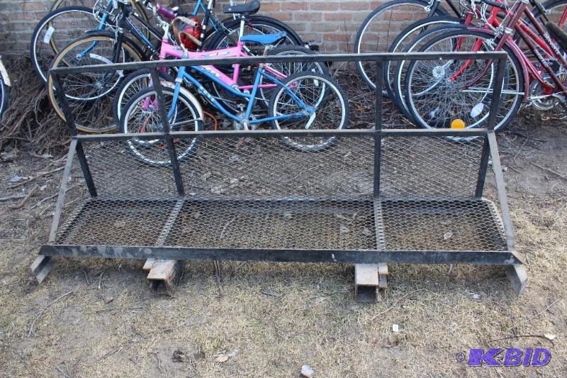 lot 47 image: Heavy Duty Front Mount Truck Rack...