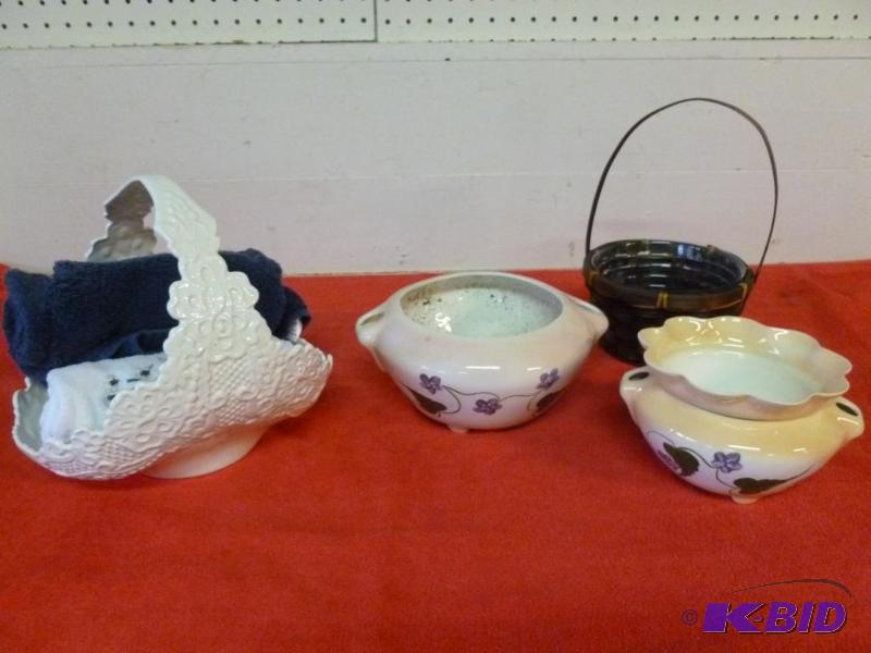 This lot consists of an African Violet self w...