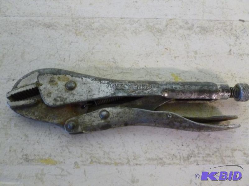 Large Vise Grip that measures 9&quot L.&nbsp...