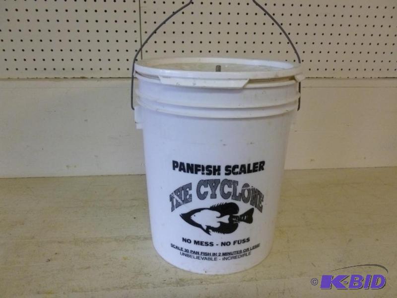 The Cyclone panfish scaling bucket, good usab...