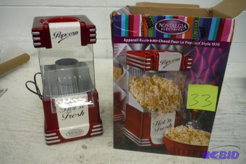 lot 33 image: Nostalgia Electrics RHP625 Retro Series Hot Air Popcorn Popper