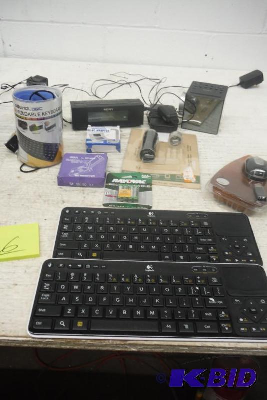 lot 6 image: Lot of 13 Electronic items (Items are Untested)