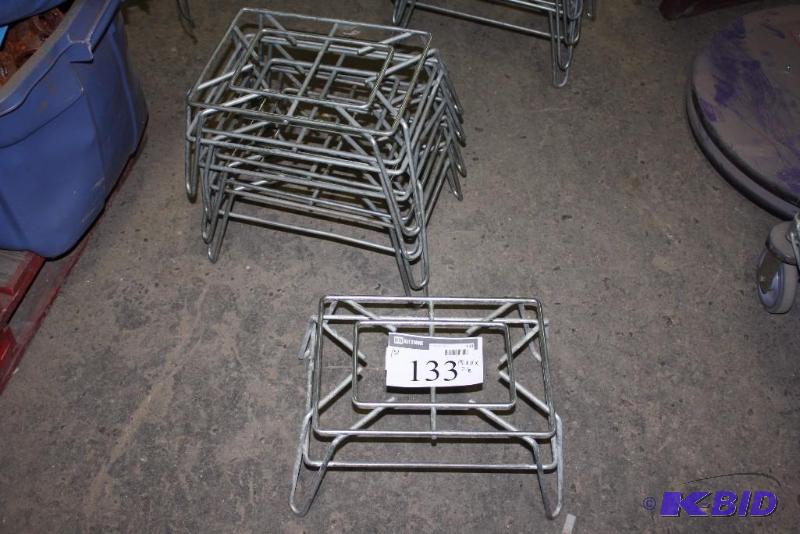 lot 133 image: Lot of (5) Dundage Racks 15 x 11 x 7.5.