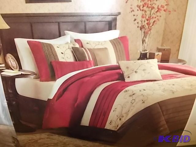 Madison Park (Queen) 7-Pierce Comforter Set...