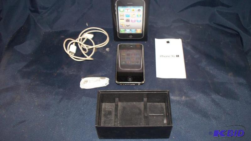 lot 33 image: I-Phone 3GS...