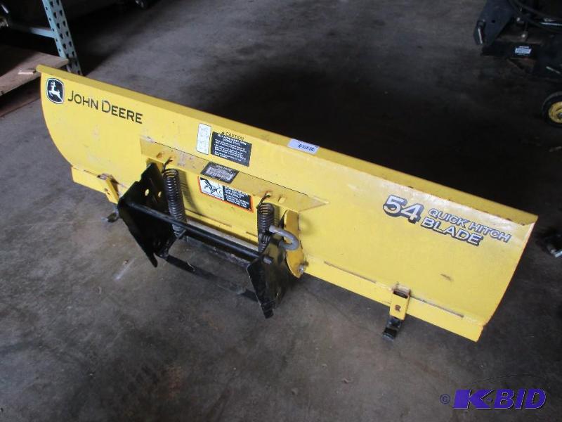 lot 19 image: Front blade for John Deere 455, 54 in wide, n...