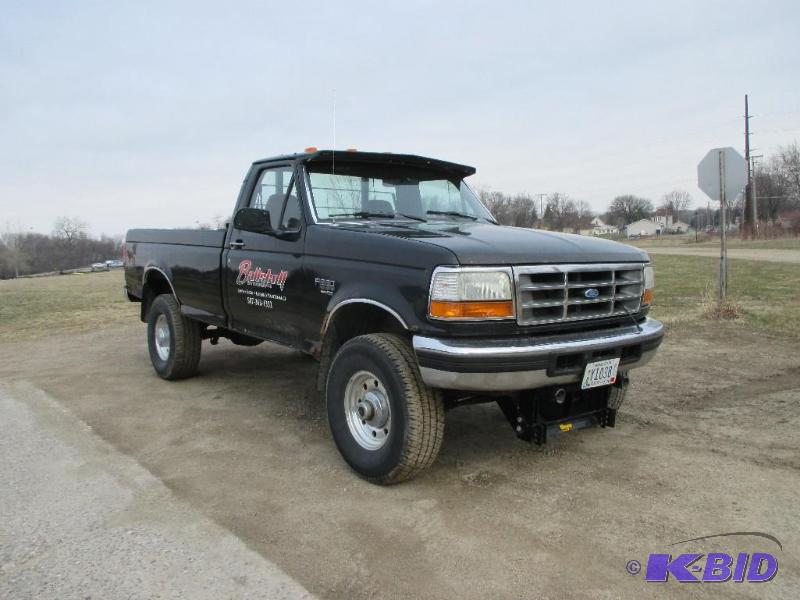 lot 2 image: Year 1995 Make Ford Model F350 Vehicle Typ...