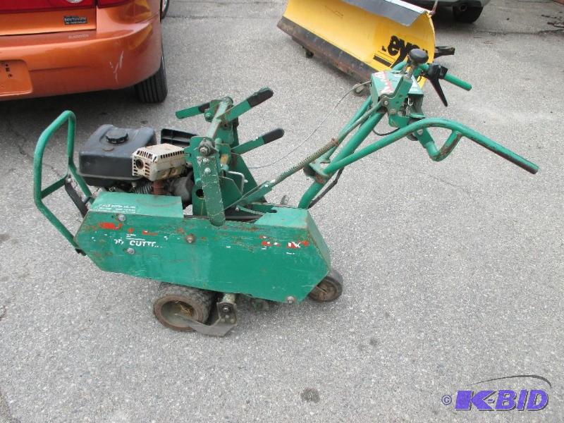 lot 33 image: Ryan sod cutter, untested...
