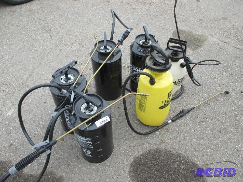 lot 45 image: Pump sprayers, work, upgraded to backpack spr...