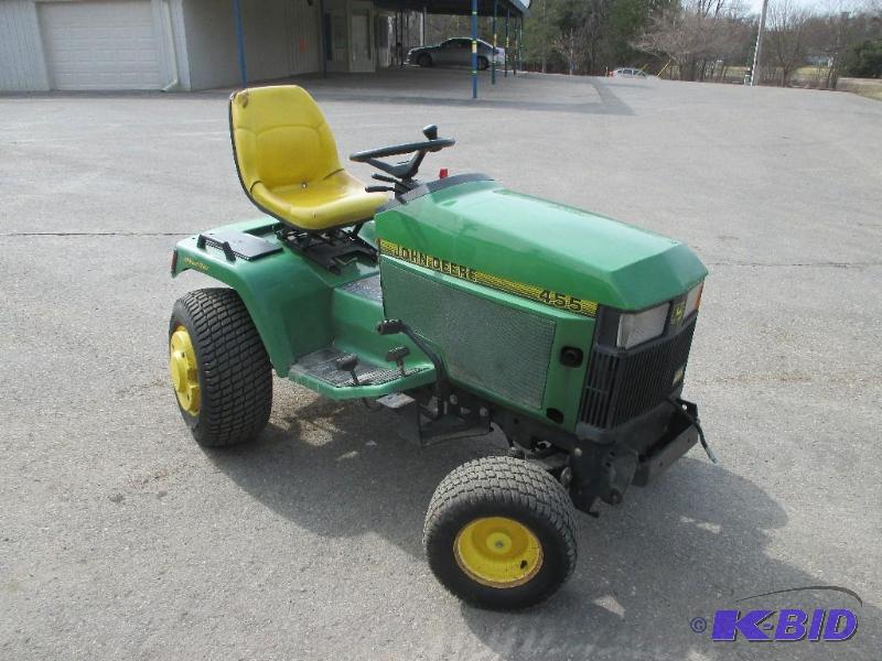 lot 6 image: John Deere 455 Mower, diesel, comes with deck...