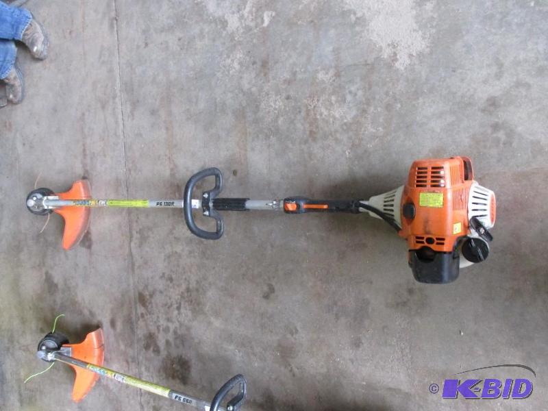 lot 65 image: Stihl FS 130R weed whip, works as it should...