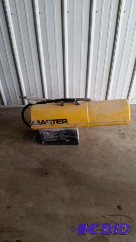 lot 73 image: Master 150,000 btu natural gas heater...