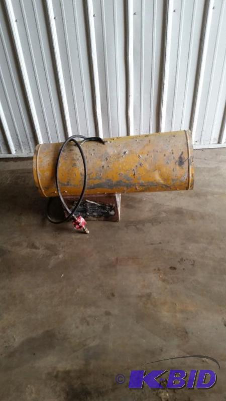 lot 74 image: 375,000 btu lp heater...
