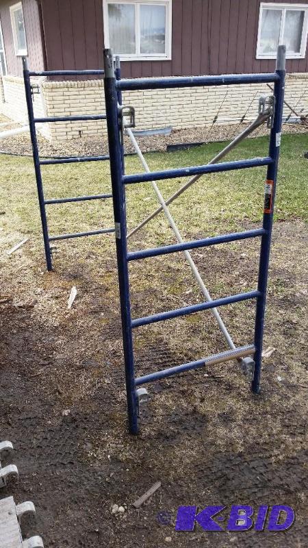 lot 81 image: 28 inch x 5 feet scaffolding each lot include...