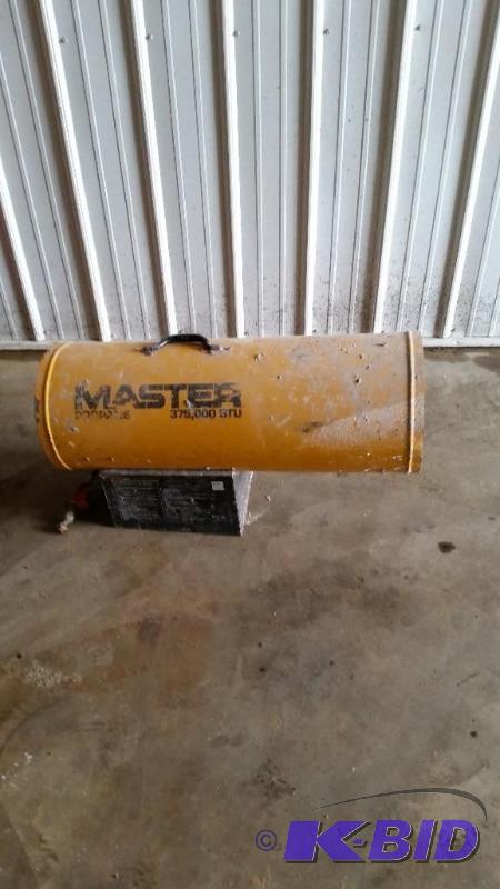 lot 85 image: Master 375,000 btu lp heater...