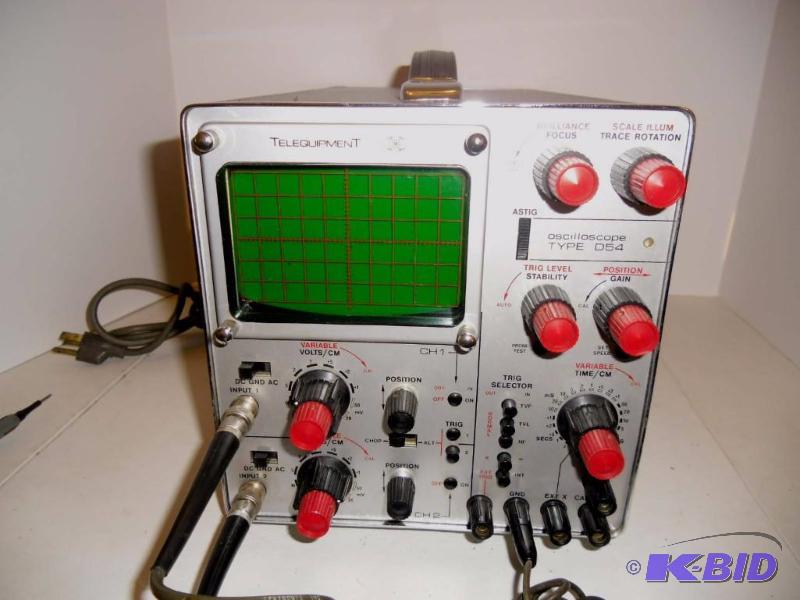 lot 23 image: Old Electronics 1973 Tektronics   Tek Oscilloscope  with Instruction Manuals