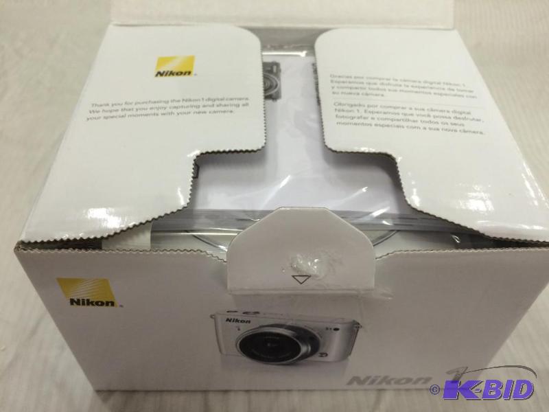 Brand new Nikon 1 S1 10.1 MP HD Digital Camera with 11-27.5mm VR 1 NIKKOR Lens retail $399 white
