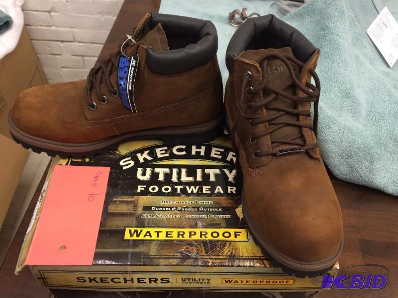 Brand new skechers mens size 10 boots waterproof
