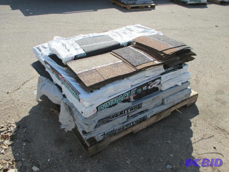 lot 11 image: 20 bundles of harvest gold & desert shake...