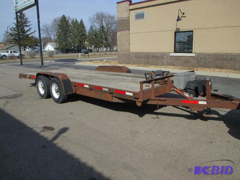 lot 2 image: Year 2001 Make H&ampH Trailer Vehicle Type...