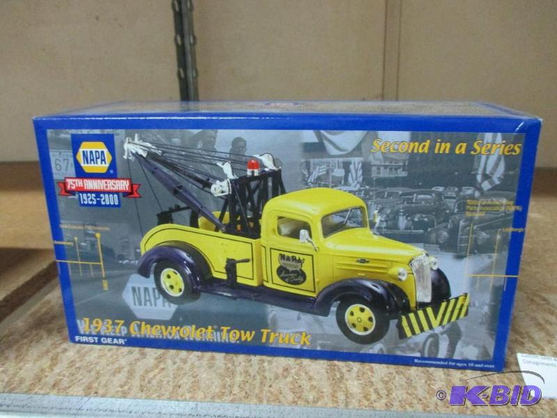 lot 23 image: NIB Napa 1937 Wrecker...