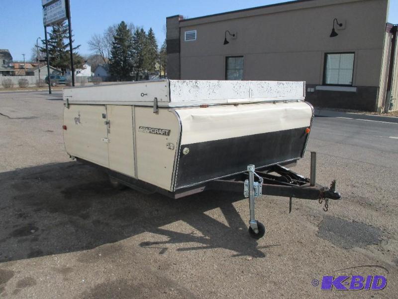 lot 4 image: 1972 Starcraft Pop Up camper, &nbsplooks lik...