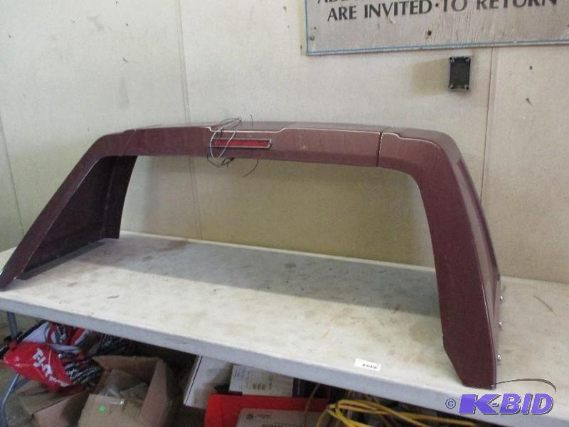 lot 50 image: Fullsize Truck Bed Razor back...