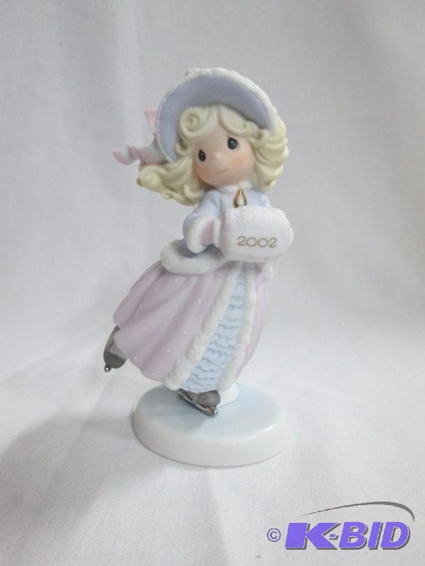 lot 2 image: Precious Moment Figurine