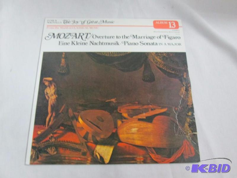 lot 53 image: Album Form The World Of Opera Vinyl