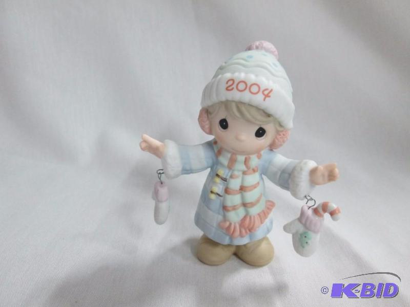 lot 6 image: Precious Moment Figurine