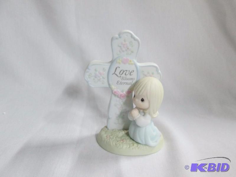 lot 9 image: Precious Moment Figurine