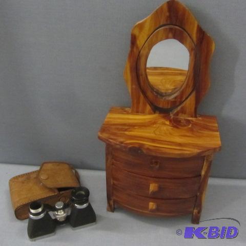 lot 114 image: Doll Dresser, Opera Glasses