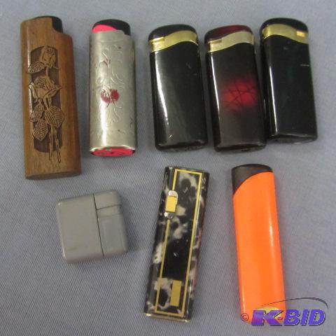 lot 122 image: Lighters & Cases