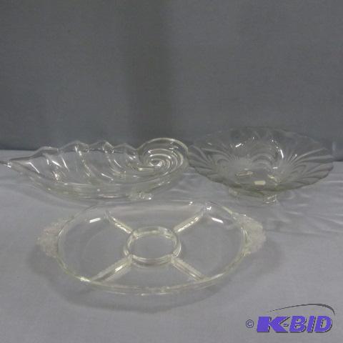 lot 126 image: Fancy Glass Bowl, Relish