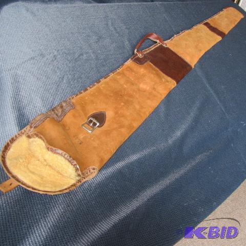 lot 15 image: Vintage Gun Case