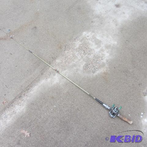 lot 161 image: Vintage Pflueger Rod & Reel