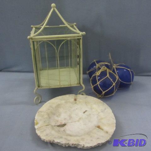 lot 169 image: Alabaster Ashtray, Floats